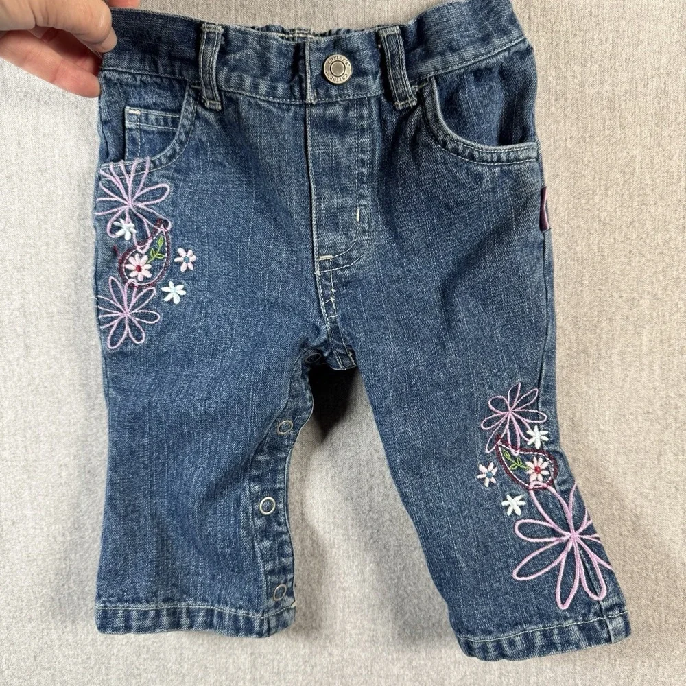Carter's Baby Girl Jeans 6-9M Floral‎ Embroidered Denim Pants Snap Leg Blue.